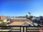 Photo - 552 N Hobart Blvd Apartment Unit 303