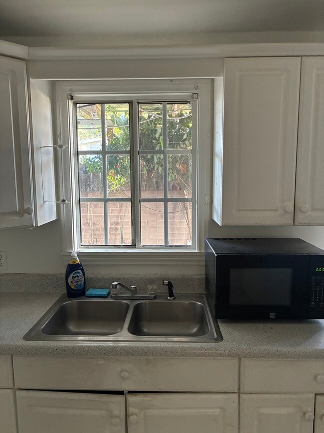 Photo - 805 N Maple St