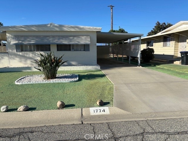 Photo - 1774 Santiago Way