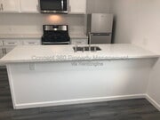 Photo - 110 E Scott St