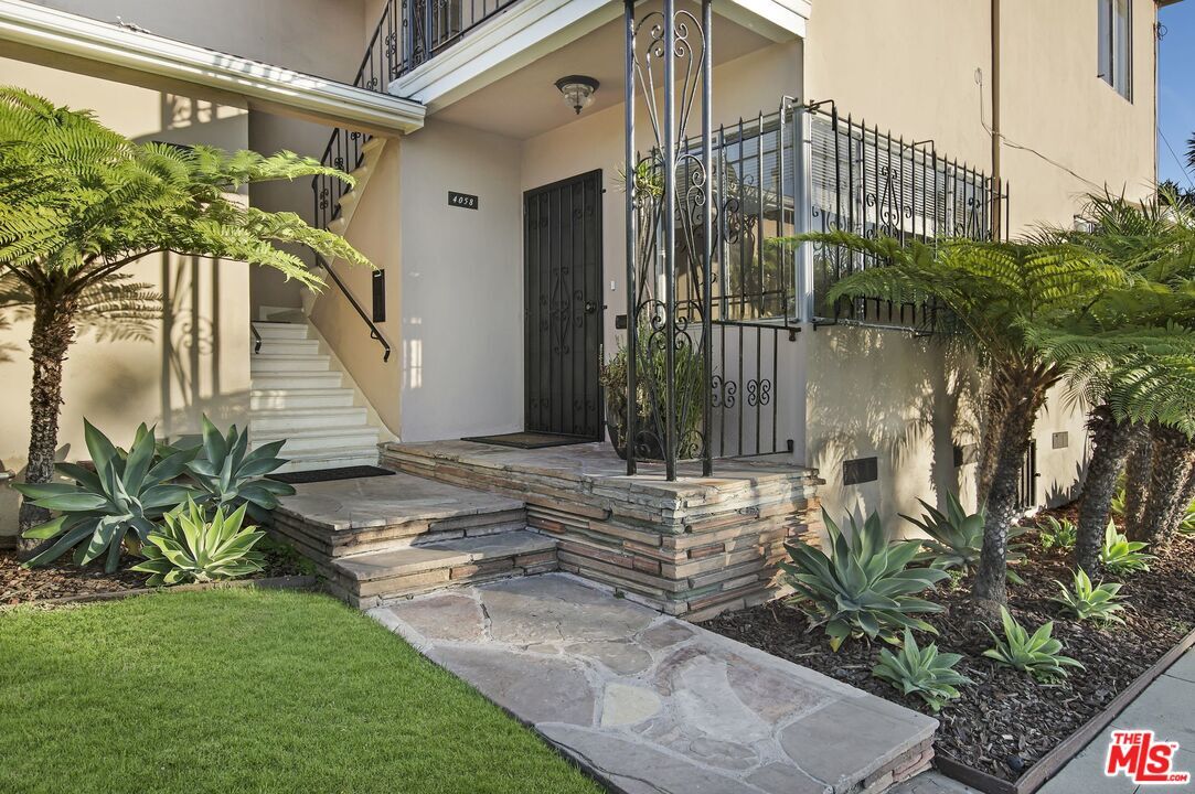 3D Tour - 4058 9th Ave Unit 1