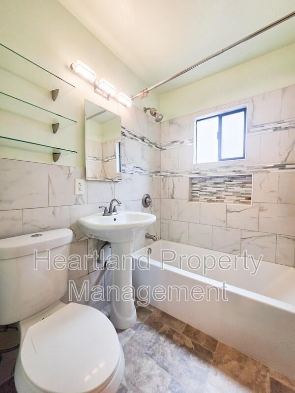 Photo - 868 Agate St