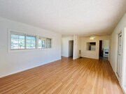 Photo - Delightful 3 bedroom 1 1/2 Bathroom Single... House