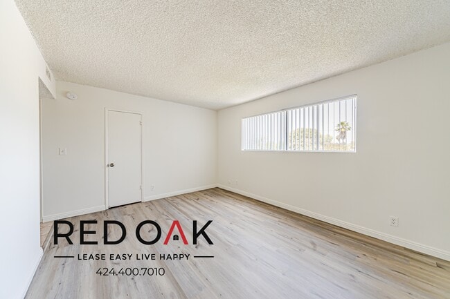 Photo - 10741 Moorpark St Unit 27