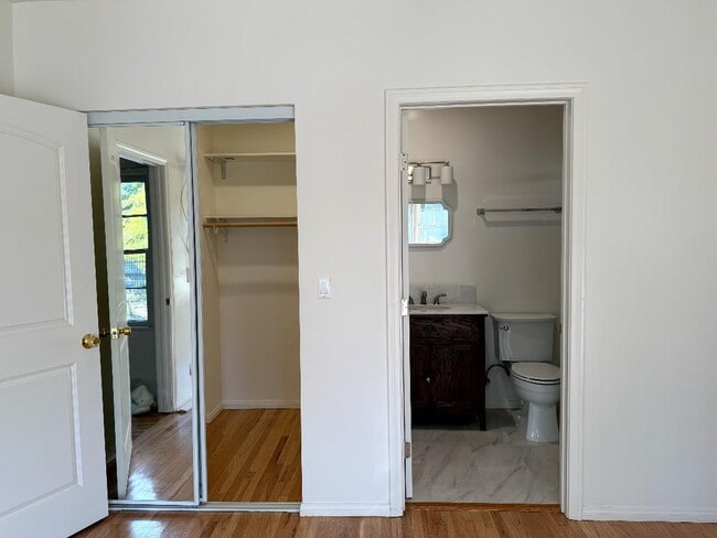 Photo - 7429 Hesperia Ave