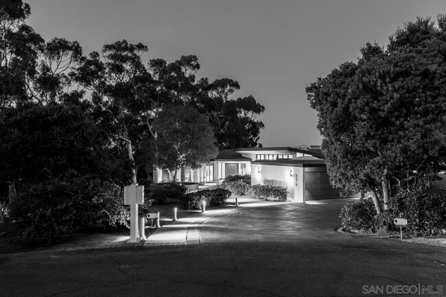 Photo - 4478 Hortensia St House