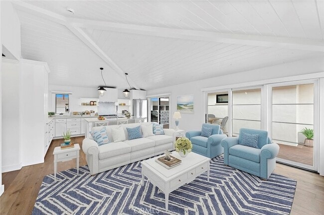 Building Photo - 352 Cliff Dr