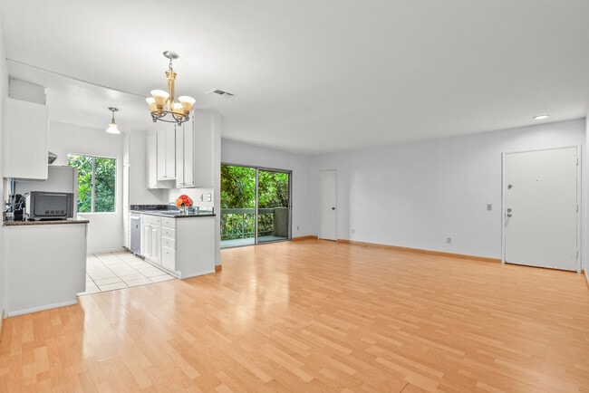 Photo - 5055 Coldwater Canyon Ave Unit 217