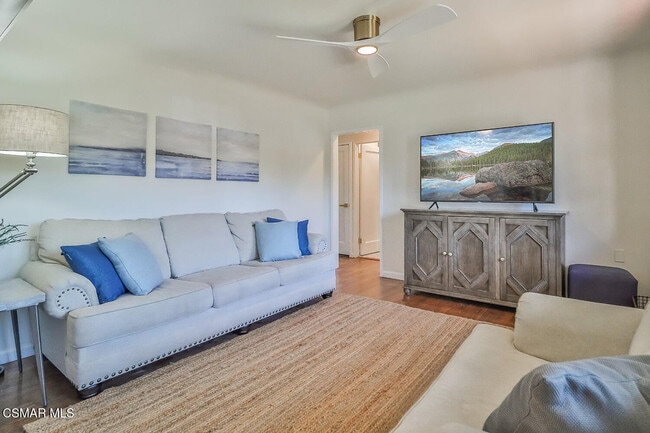 Photo - 59 E Lewis St