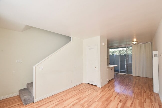 Photo - 13103 Moorpark St Unit 4413
