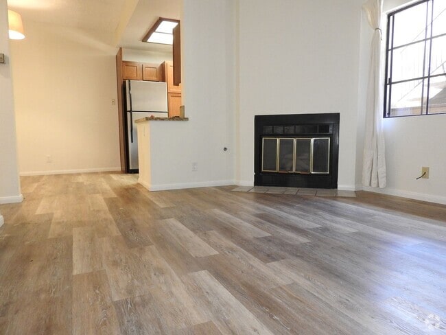 Building Photo - This is it! Rental