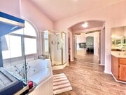Photo - Spacious 5-Bed, 3-Bath Home in Rialto – Ve...