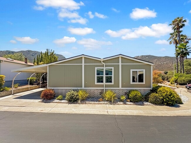 Welcome to Champaign Village – A 55+ Gated... - Welcome to Champaign Village – A 55+ Gated... House