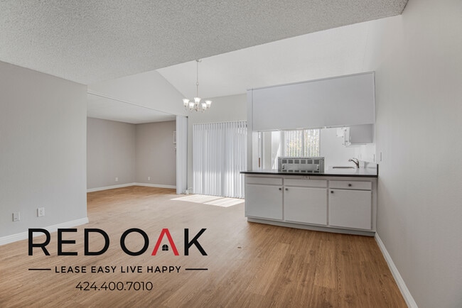 Photo - 8614 Woodley Ave Unit 318