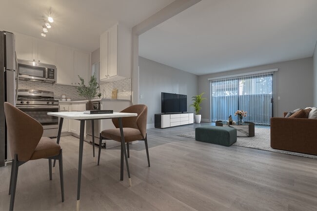 Photo - Shoreline Apartments