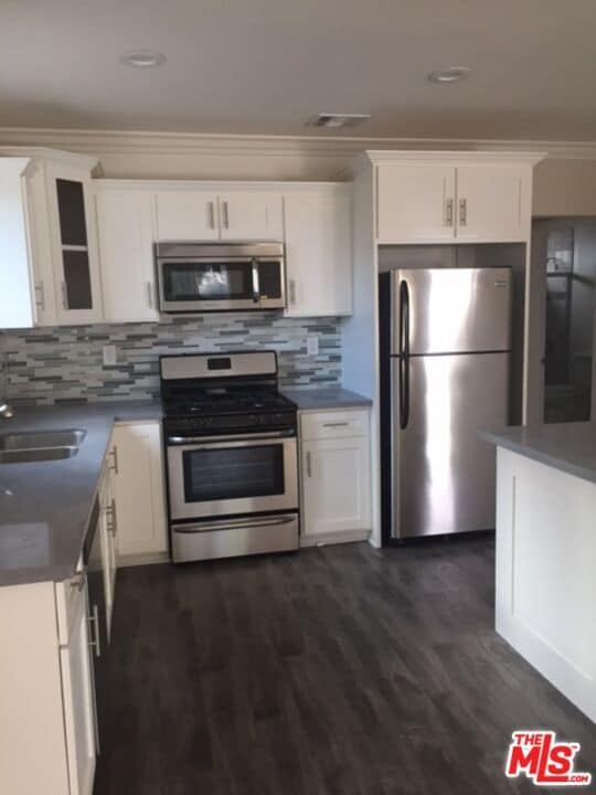 Photo - 523 Benton Wy