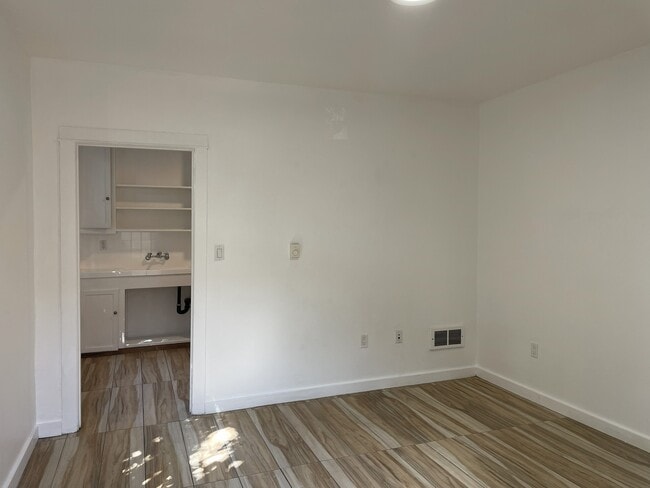 Photo - 202 Bicknell Ave Unit 8