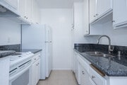 2BR, 2BA - 1725 Camino Palmero St, Los Angeles, CA 90046 Apartments