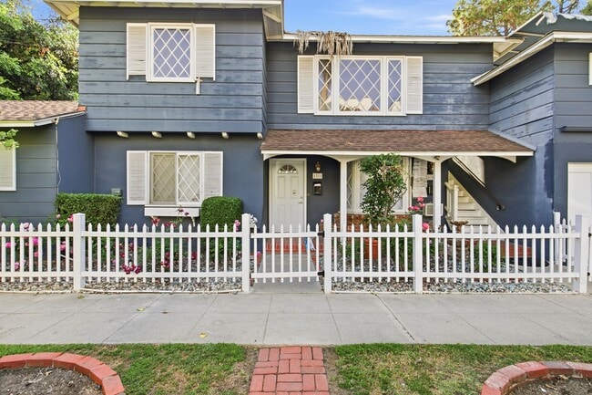 Photo - 12334 Moorpark St Unit 4359