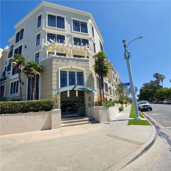 Photo - 11847 Gorham Ave Condo Unit 201