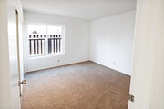 Photo - 878 Capitan St