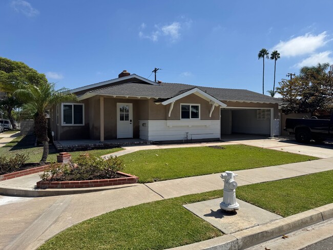 Building Photo - 2528 Bowdoin Pl