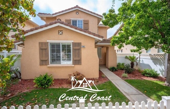 Building Photo - 0 Cordoban Ln