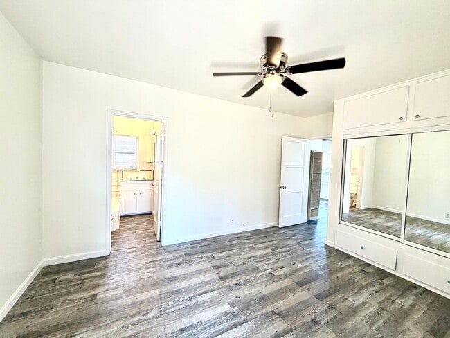 Photo - 2105 W Carson St