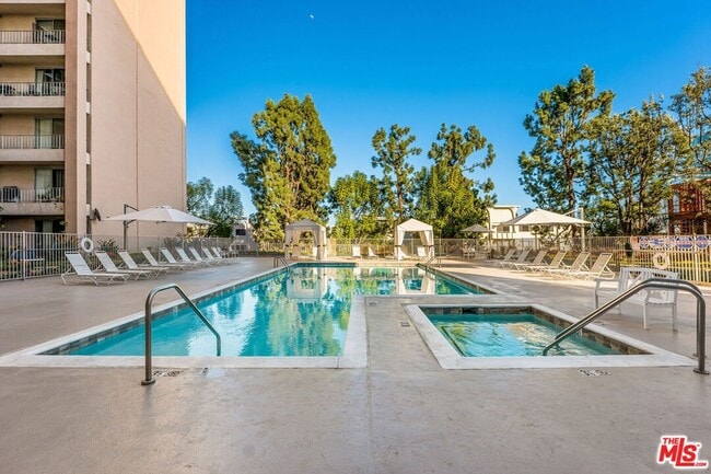 Photo - 100 S Doheny Dr Unit 1001