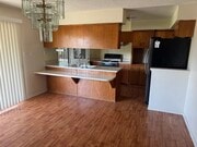 Kitchen - 604 E Creston St