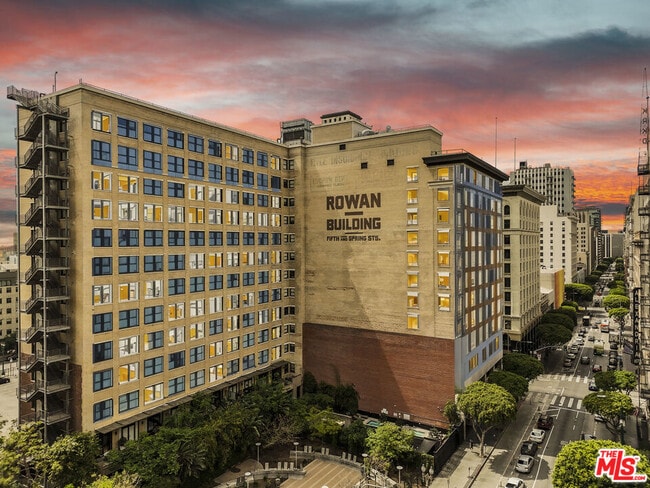 Building Photo - 460 S Spring St Unit 312