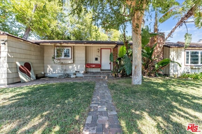 Photo - 13253 Magnolia Blvd