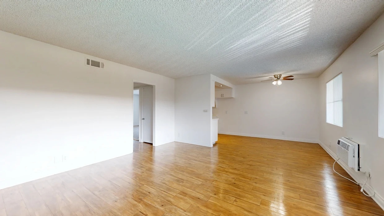 3D Tour - Tustin View
