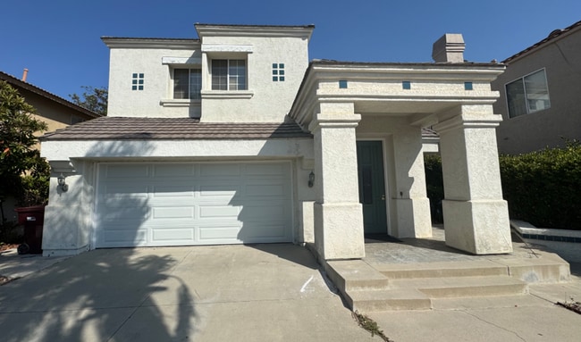 Building Photo - Beautiful Three Bedroom 2.5 Bathroom in Mu... Rental