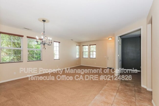 Photo - 30387 Laruns St
