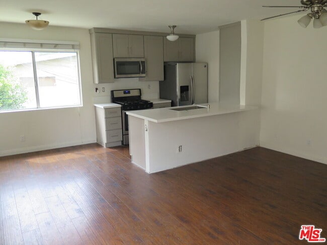 Photo - 12492 Gilmore Ave Unit 4