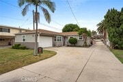 Photo - 16423 Woodruff Ave House