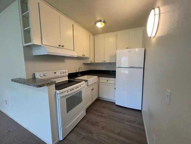 Photo - 7781 Archibald Ave