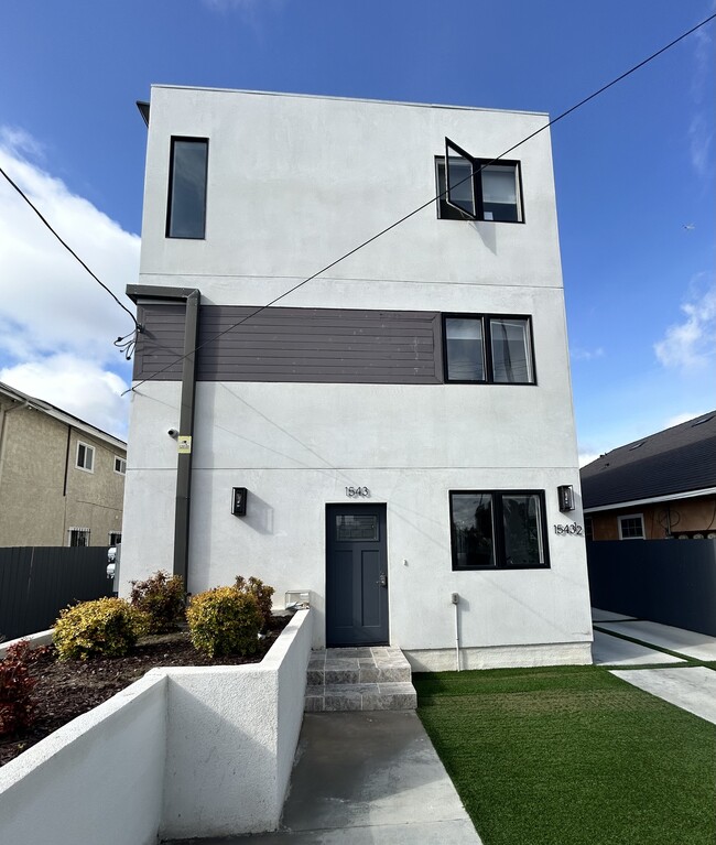 Photo - 1543 W 37th Pl Unit 1543 w 37th Pl