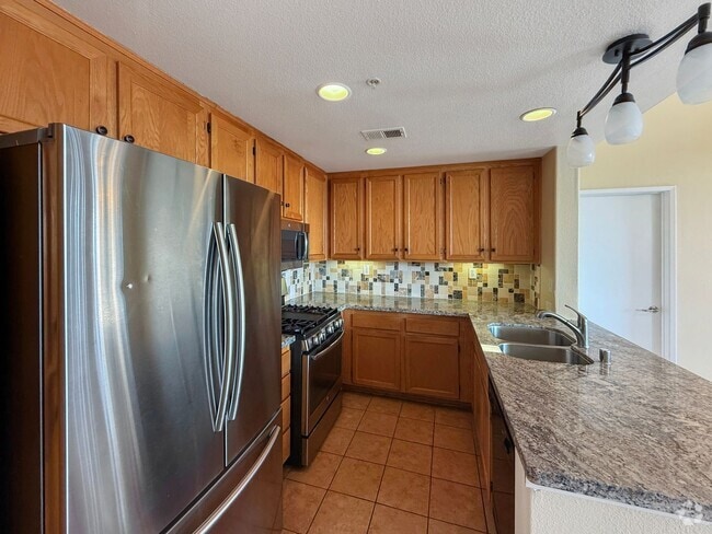Building Photo - Charming 2BR/2BA Condo in Chula Vista! Unit 435