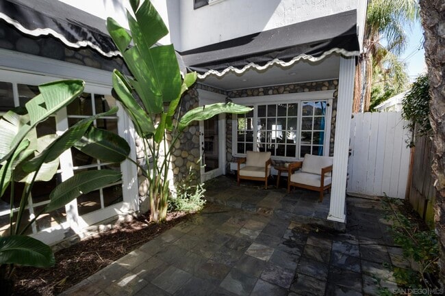 Photo - 667 Margarita Ave