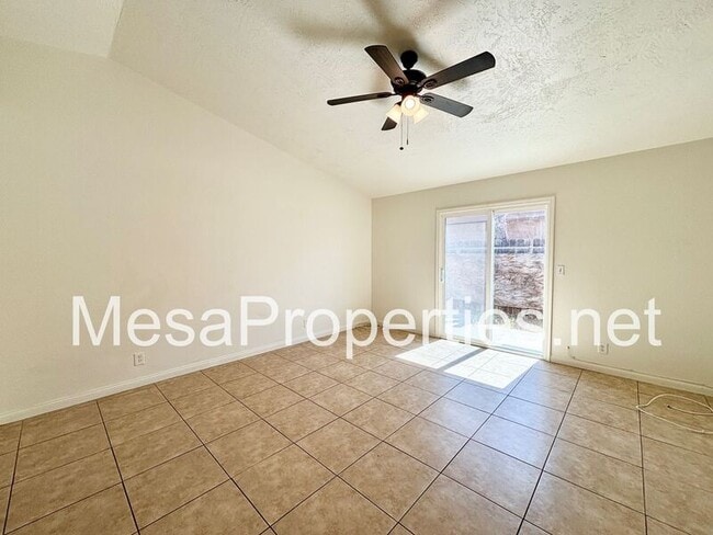 Photo - 16461 Spruce St