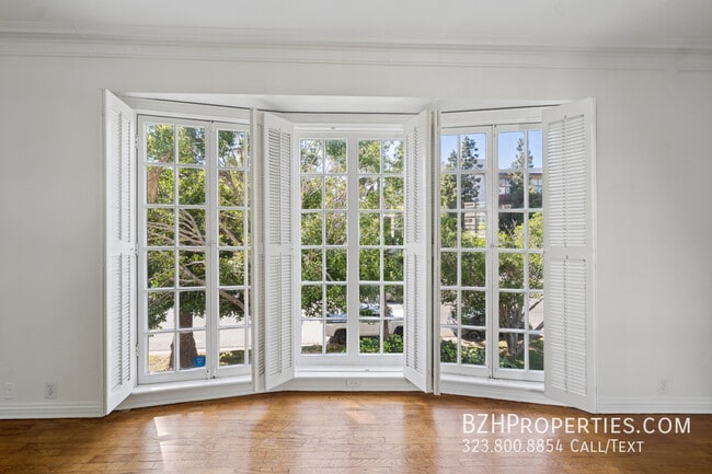 Photo - 1284 S Beverly Glen Blvd