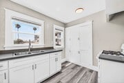 Photo - 1557 Pine Ave Unit 1559.5