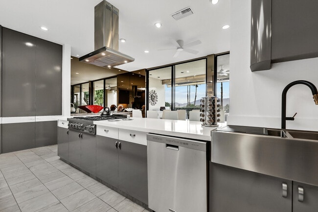 Photo - 71000 Los Altos Ct