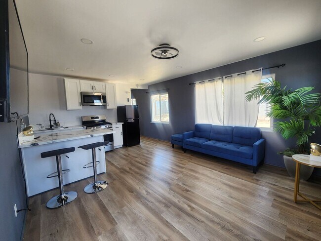 Photo - 6545 Pine Ave Unit 1