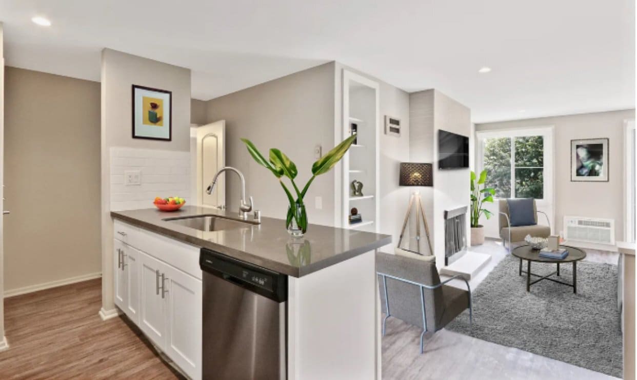 Photo - 10989 Rochester Ave Unit 307