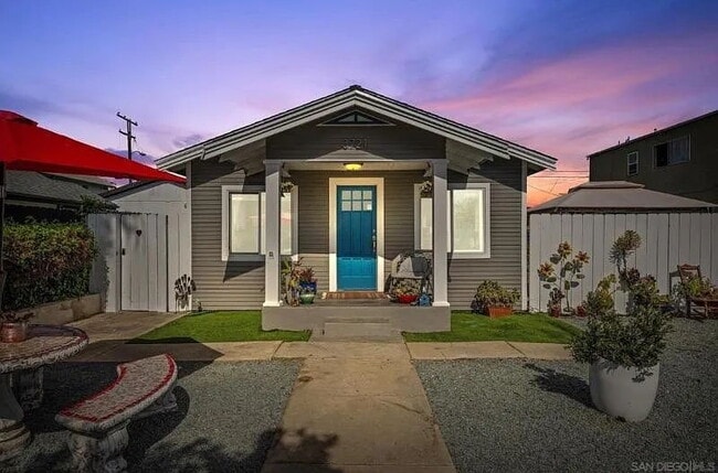 "Charming 2-Bedroom San Diego Retreat with... - "Charming 2-Bedroom San Diego Retreat with... Apartment
