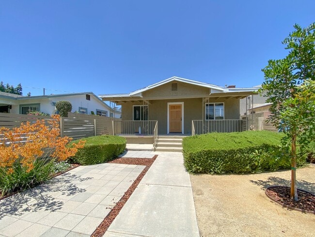 Building Photo - Coolidge Apartments Unit 2835