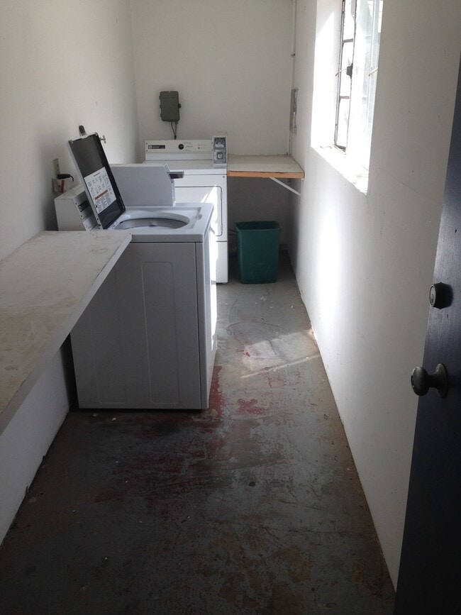 Photo - COMING SOON! Adorable studio in desirable Burbank area! Unit 405 #K